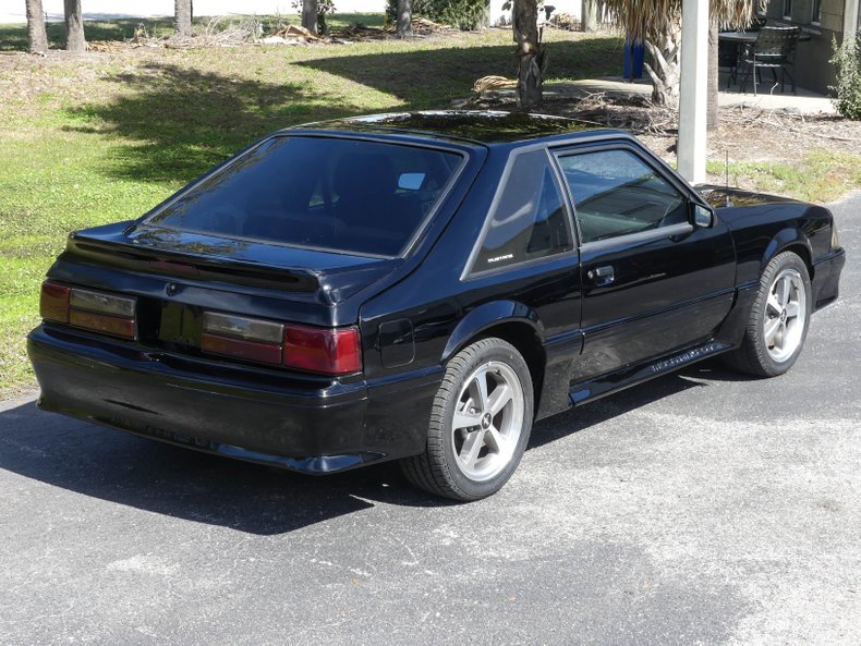 1988 Ford Mustang 30