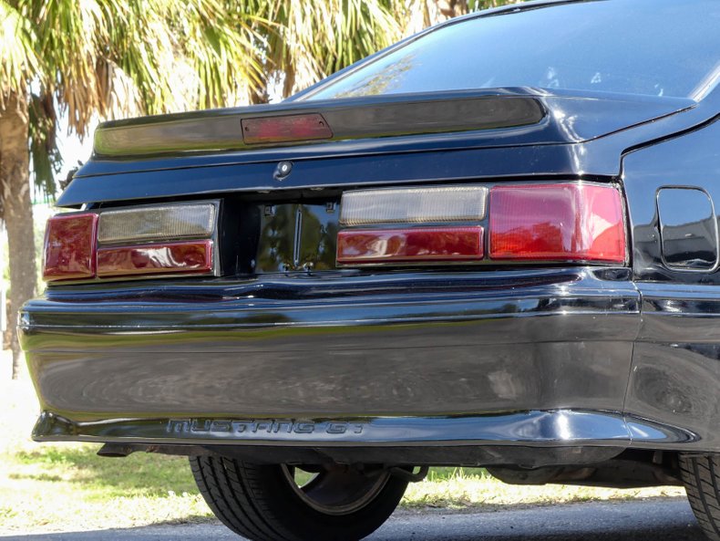 1988 Ford Mustang 31