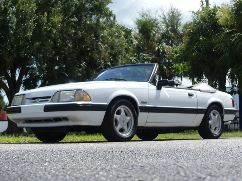 1990 Ford Mustang 15
