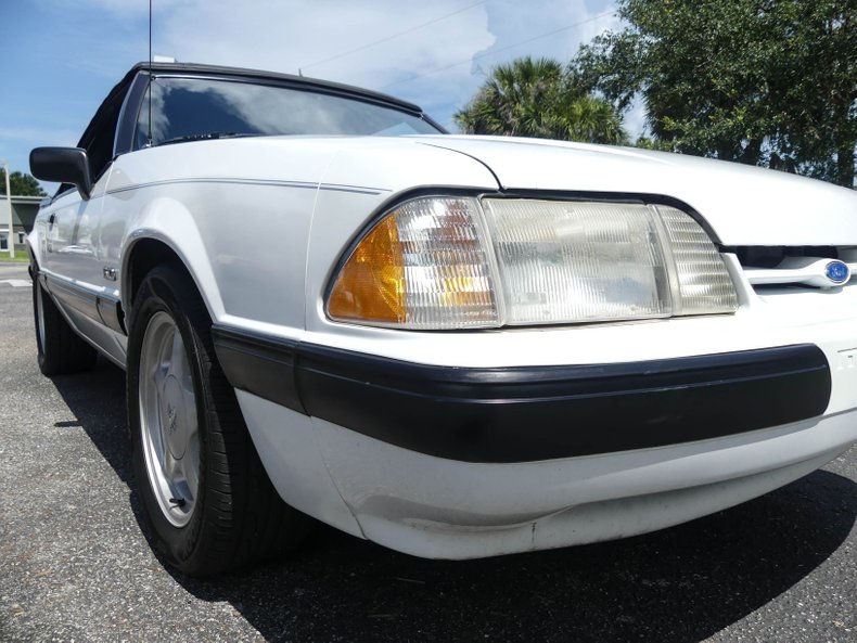 1990 Ford Mustang 53