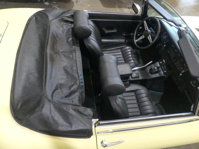 1972 Jaguar XKE 54