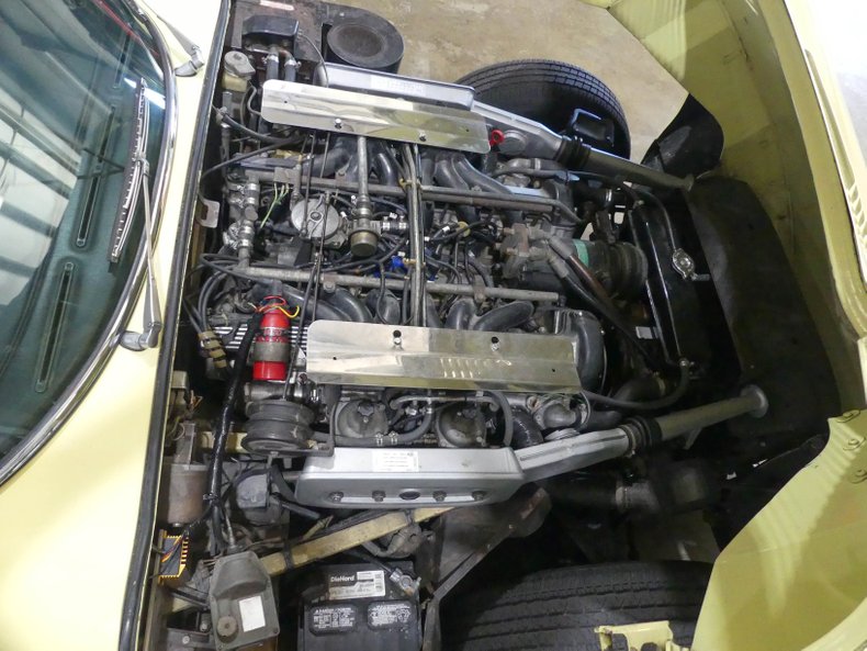 1972 Jaguar XKE 64