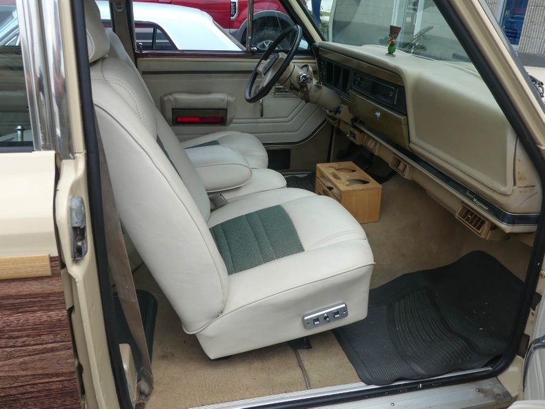 1989 Jeep Grand Wagoneer 66