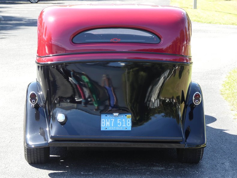 1935 Chevrolet 2-Door Sedan 23