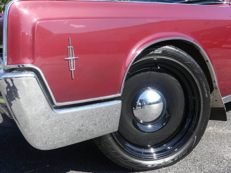 1966 Lincoln Continental 12
