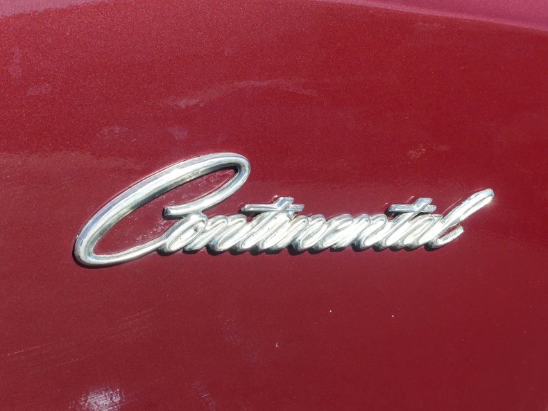 1966 Lincoln Continental 29