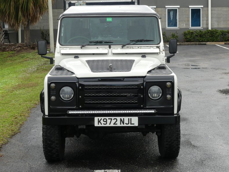 1991 Land Rover Defender 23