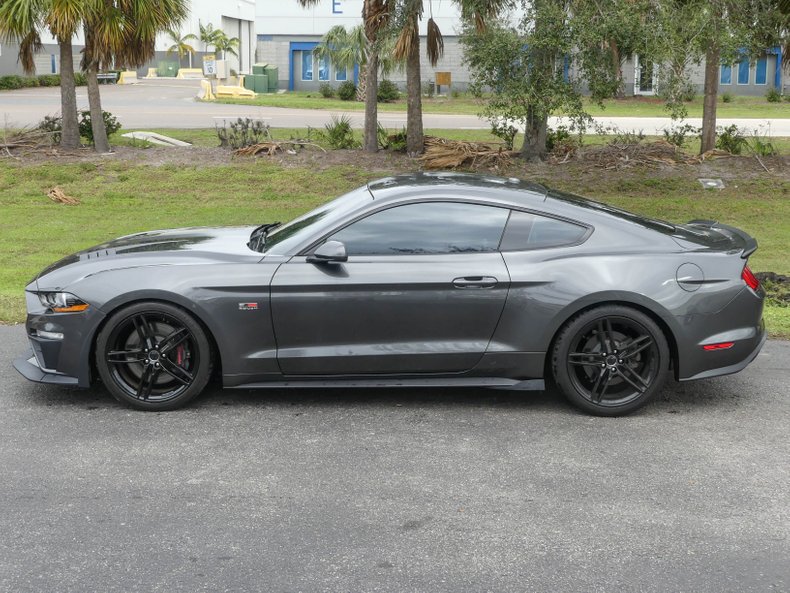 2019 Ford Mustang 14