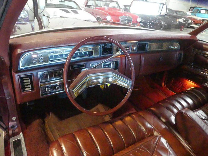 1977 Lincoln Continental 46
