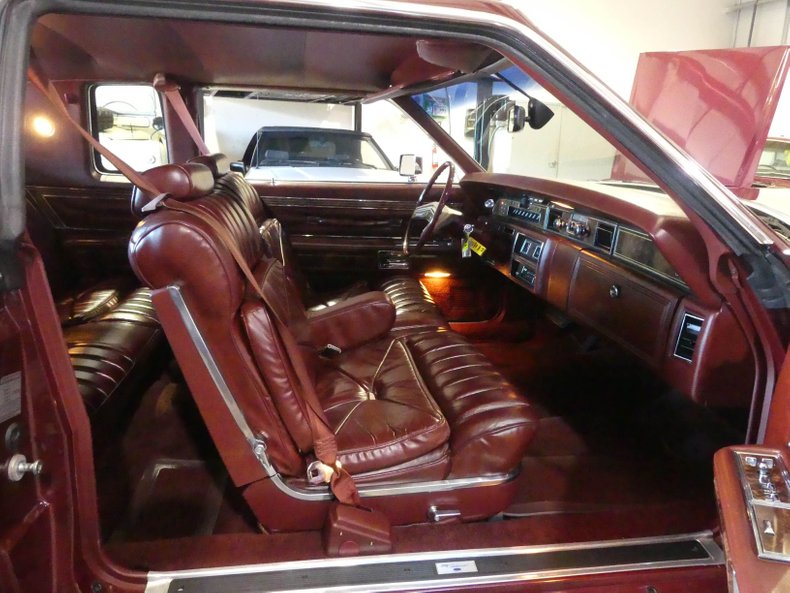 1977 Lincoln Continental 62