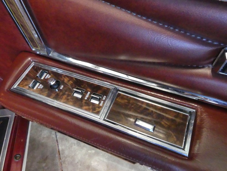 1977 Lincoln Continental 69