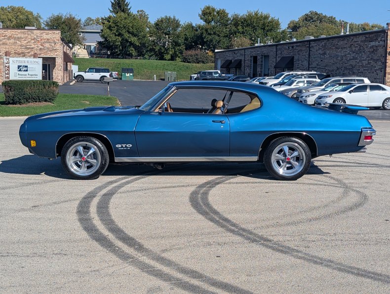 1970 Pontiac GTO 17