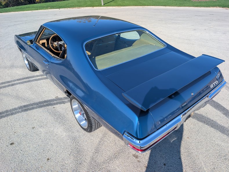 1970 Pontiac GTO 21