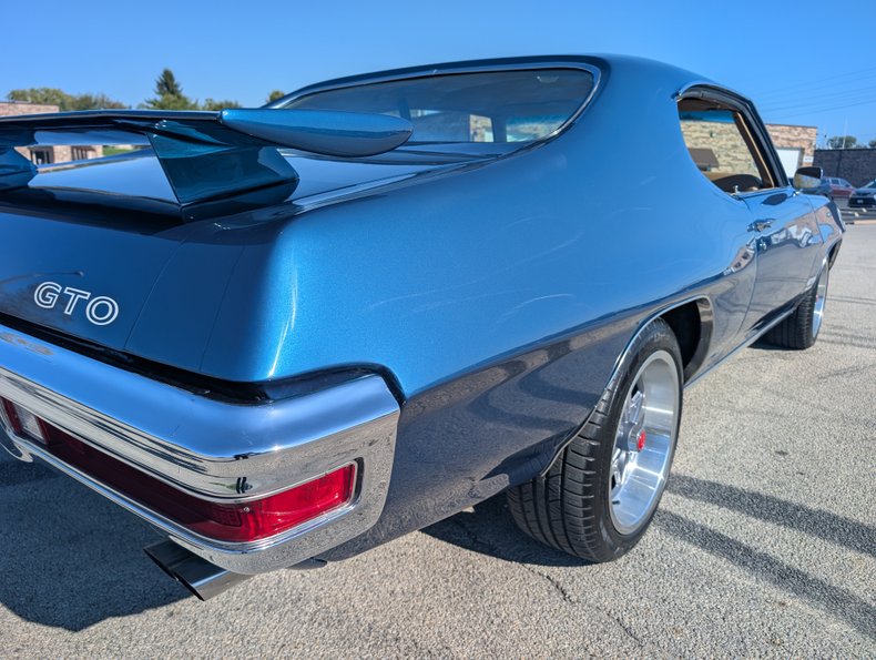1970 Pontiac GTO 32