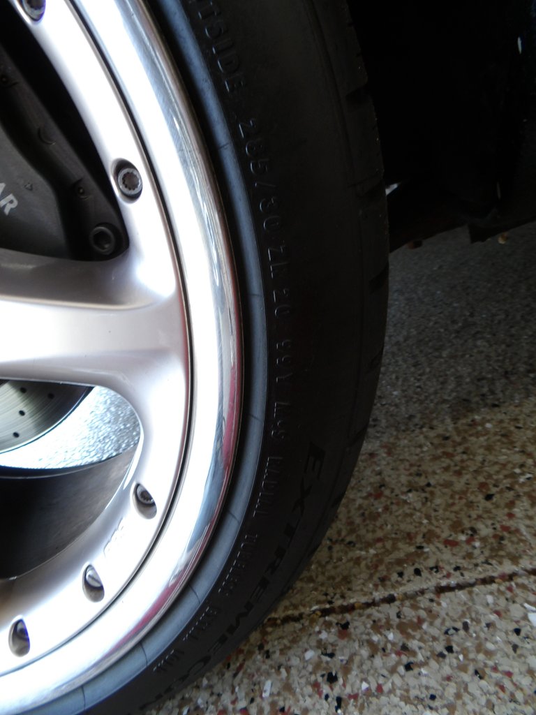 2001 Jaguar XKR 161