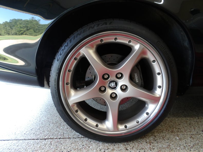 2001 Jaguar XKR 129