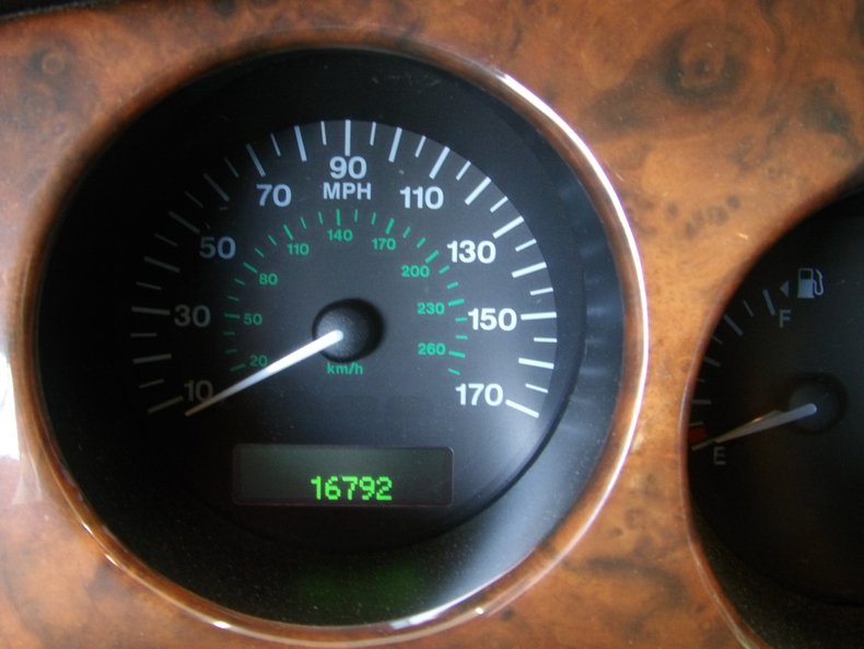 2001 Jaguar XKR 12