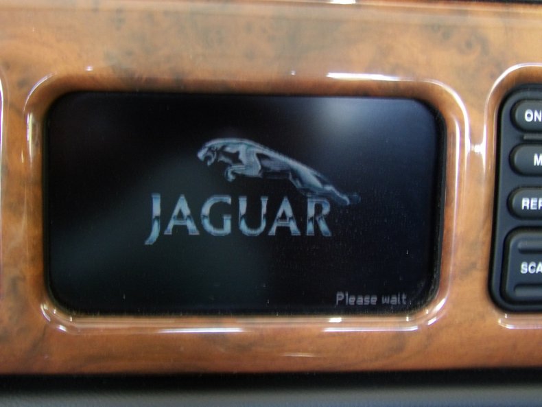 2001 Jaguar XKR 43