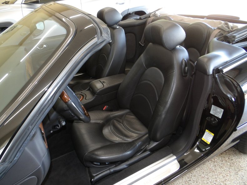 2001 Jaguar XKR 44