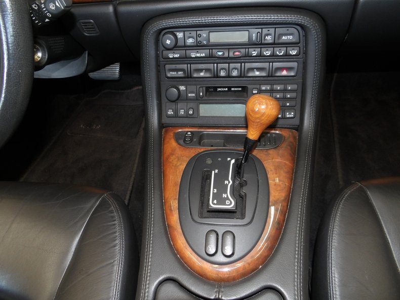2001 Jaguar XKR 56