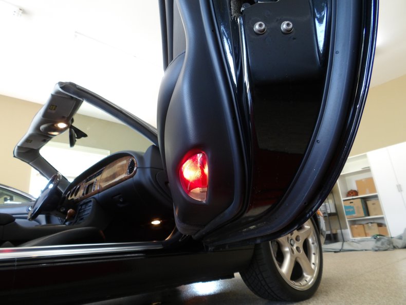 2001 Jaguar XKR 66