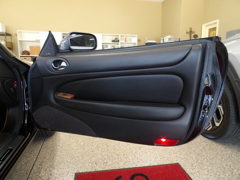 2001 Jaguar XKR 64