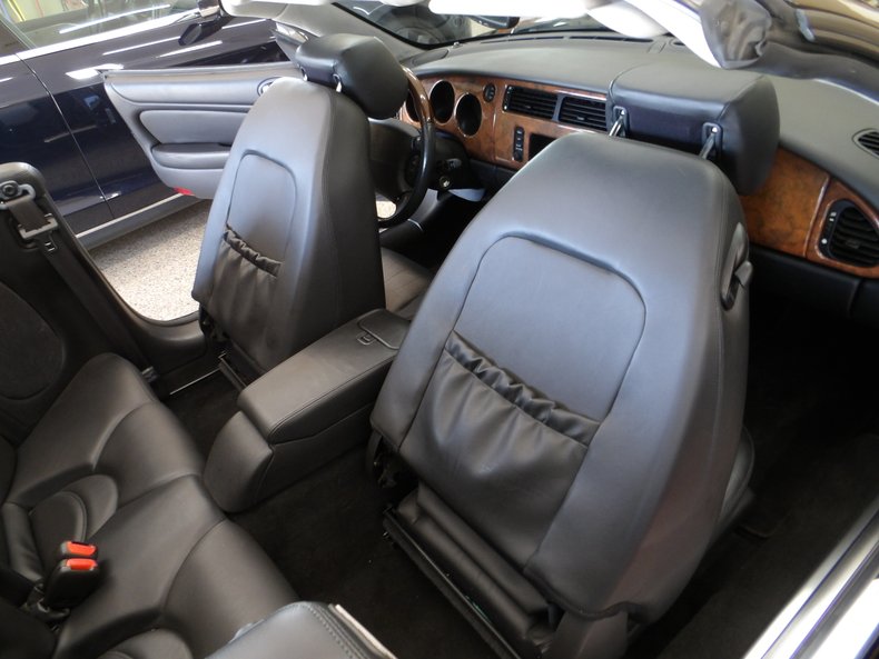2001 Jaguar XKR 7