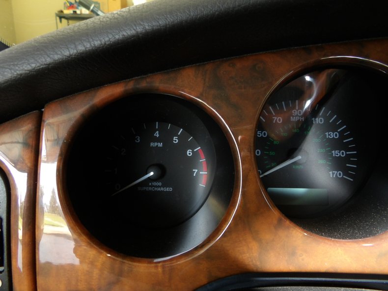 2001 Jaguar XKR 77