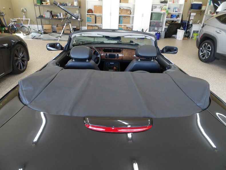 2001 Jaguar XKR 84