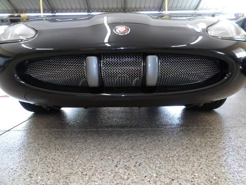 2001 Jaguar XKR 87