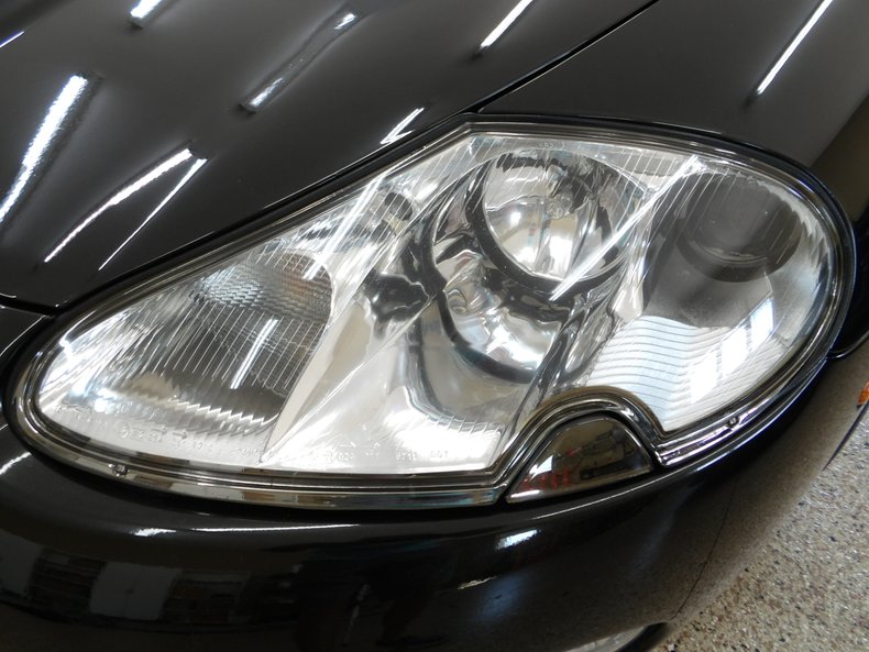 2001 Jaguar XKR 89