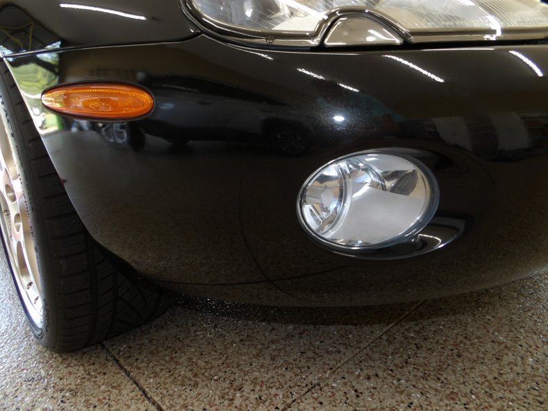 2001 Jaguar XKR 91
