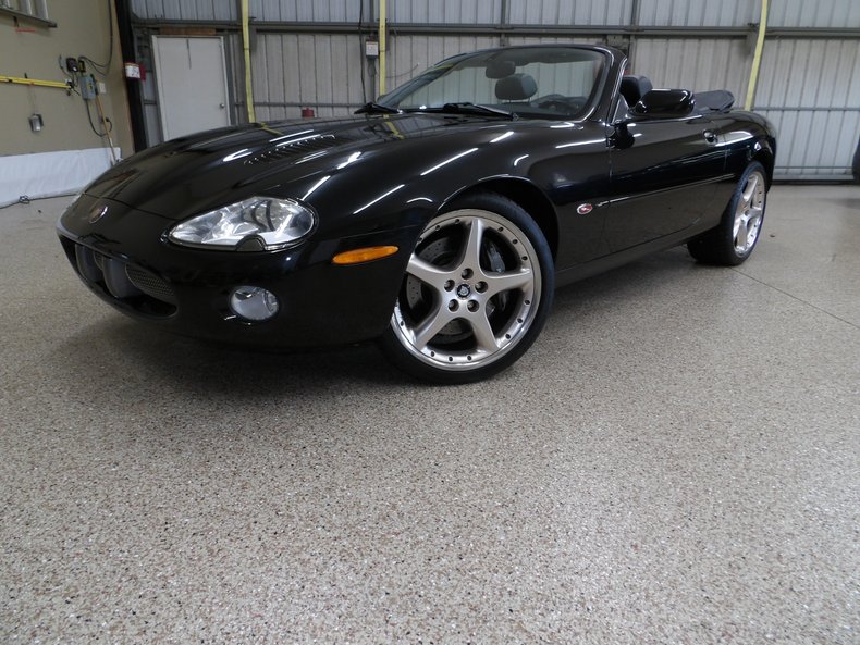 2001 Jaguar XKR 98