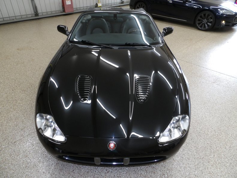 2001 Jaguar XKR 102