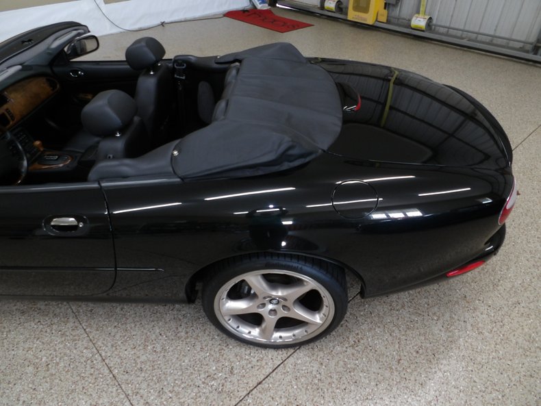 2001 Jaguar XKR 110