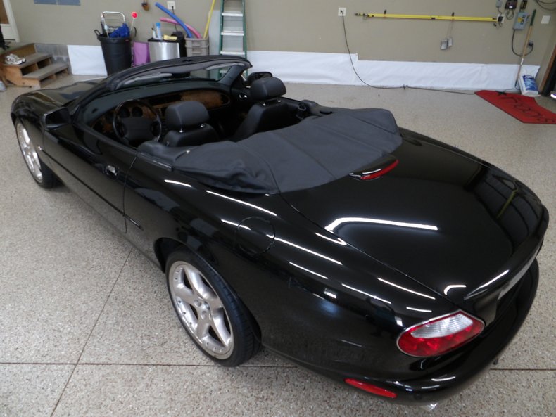 2001 Jaguar XKR 112