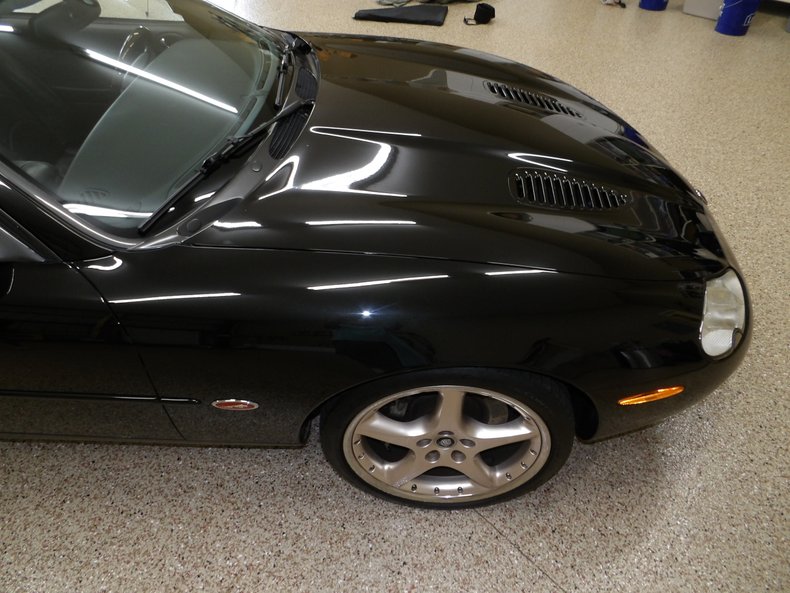 2001 Jaguar XKR 137