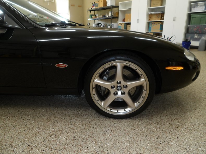 2001 Jaguar XKR 135