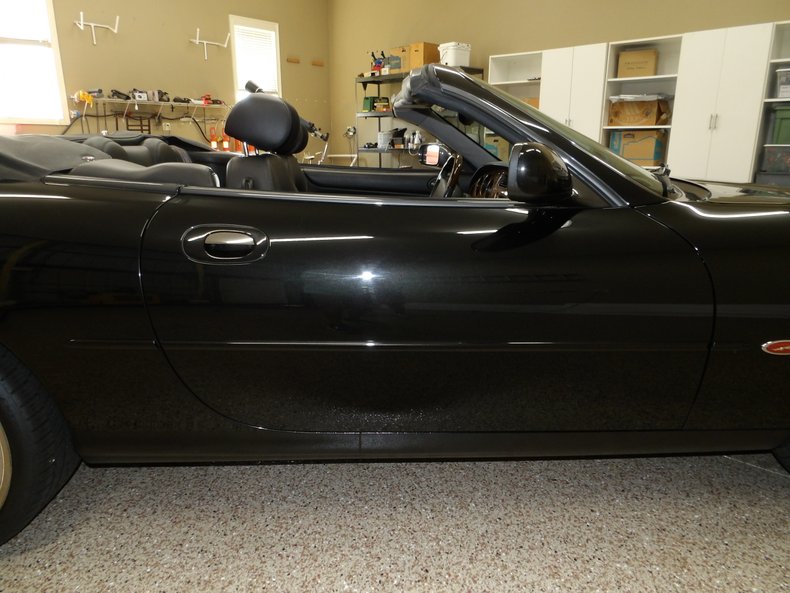 2001 Jaguar XKR 126