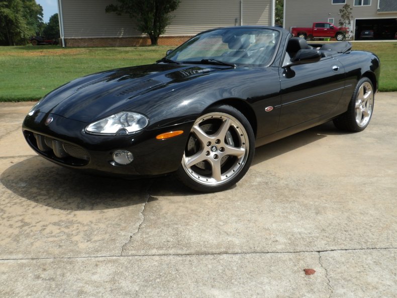 2001 Jaguar XKR 16
