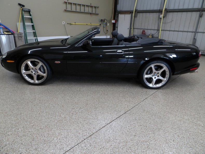 2001 Jaguar XKR 147
