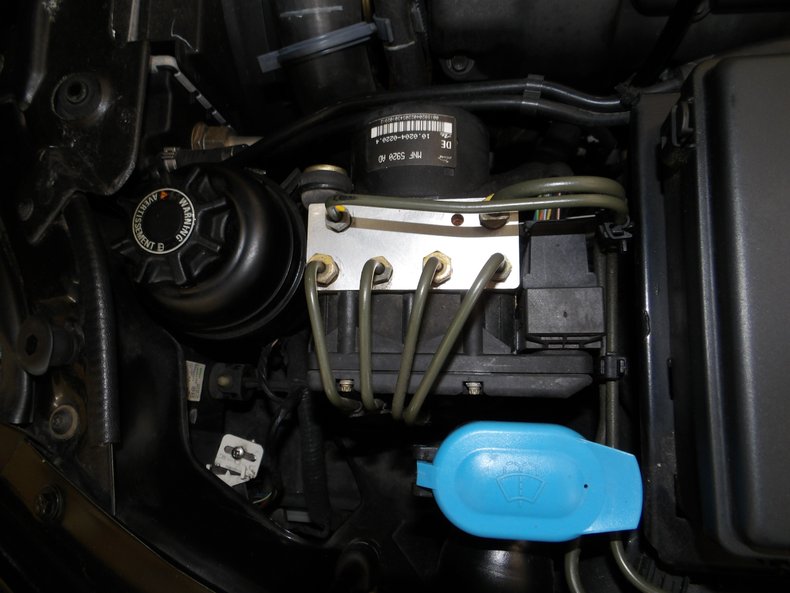 2001 Jaguar XKR 134