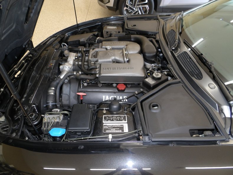 2001 Jaguar XKR 9
