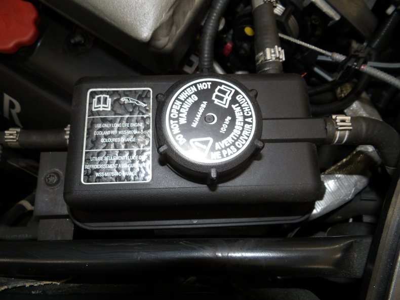 2001 Jaguar XKR 143