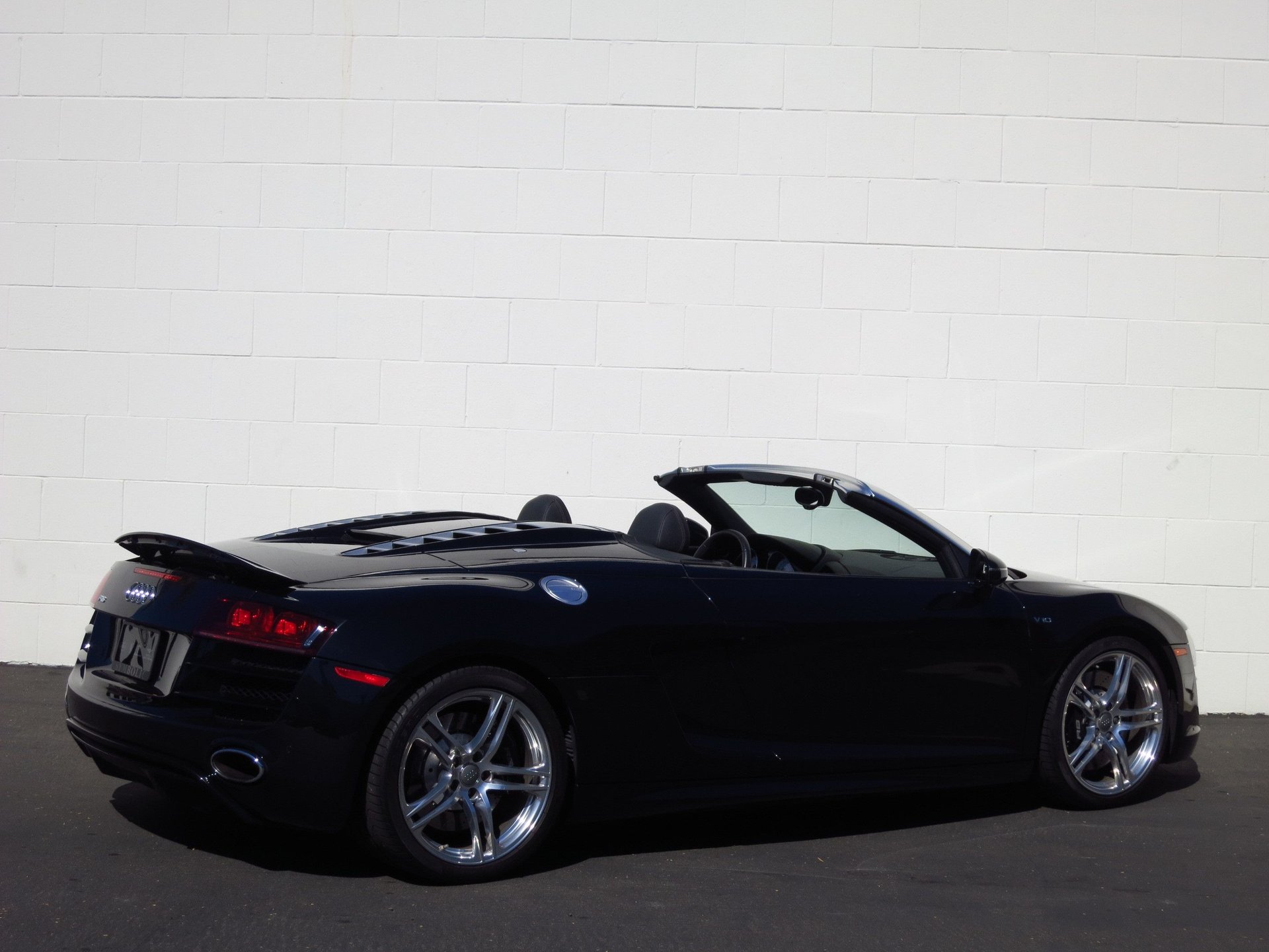 2011 Audi R8 V10 Spyder | Symbolic International