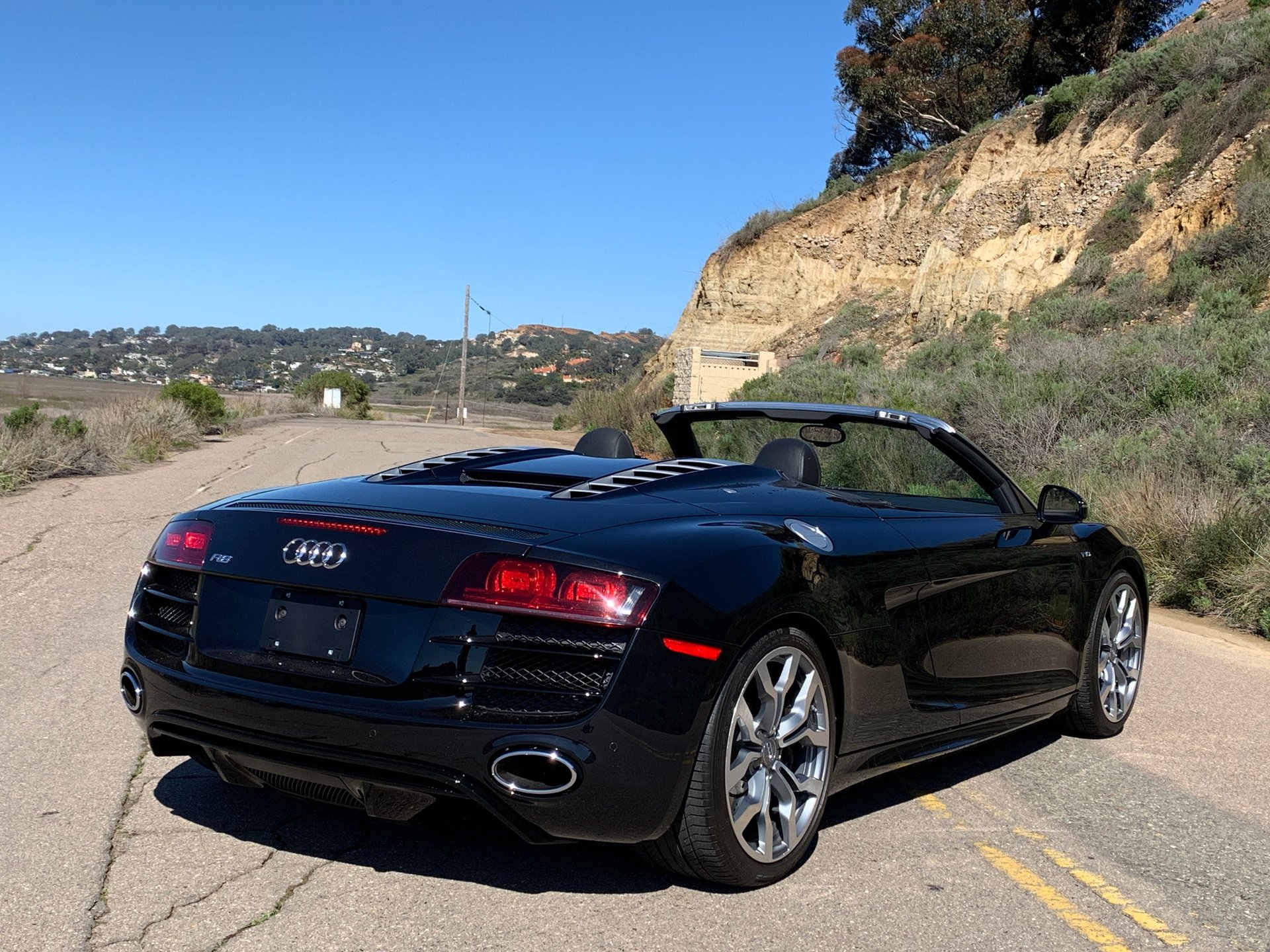 2012 Audi R8 V10 Spyder | Symbolic International