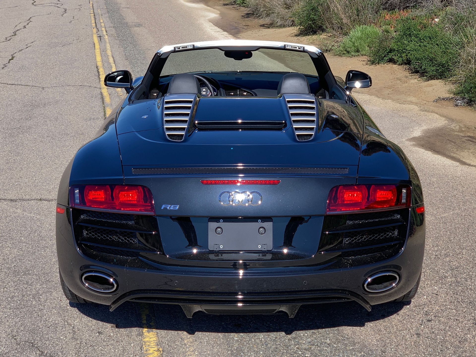 2012 Audi R8 V10 Spyder | Symbolic International