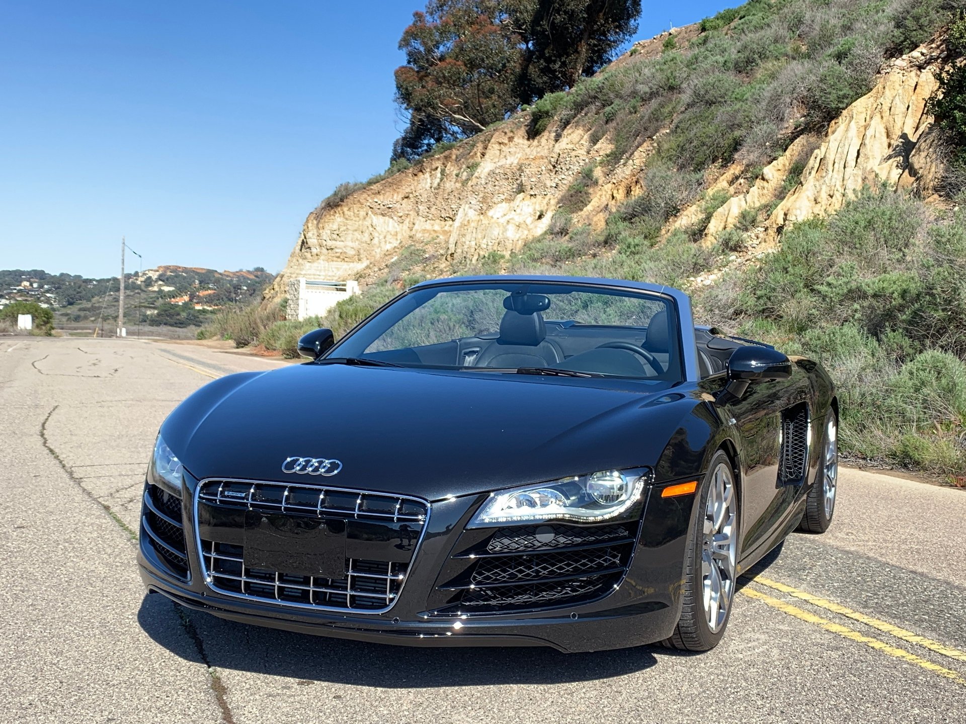 2012 Audi R8 V10 Spyder | Symbolic International