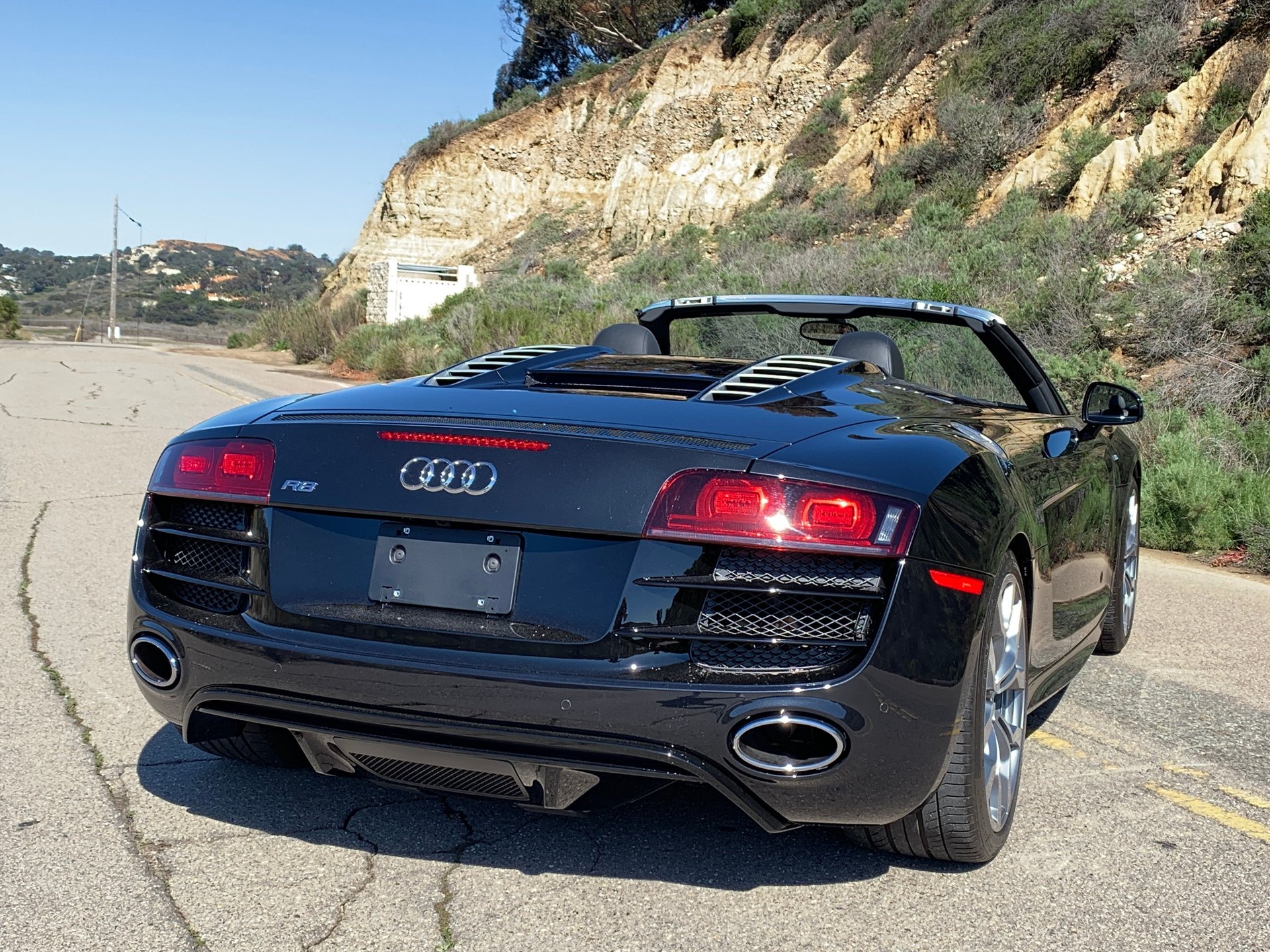 2012 Audi R8 V10 Spyder | Symbolic International