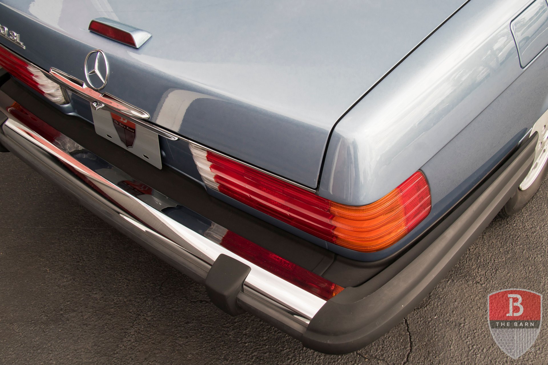 1988 Mercedes-Benz 560-Class | The Barn Miami®
